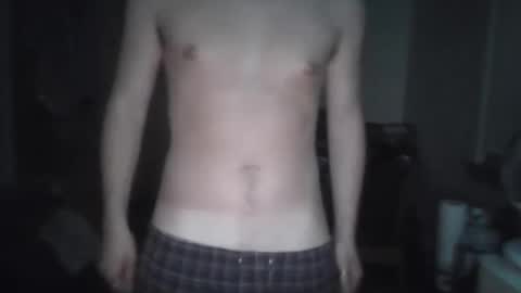 Snapshot of tripp_redmoore chatting on April 19, 2026, 12:33 am Tripp Redmoore online show from April 19, 2026, 12:33 am