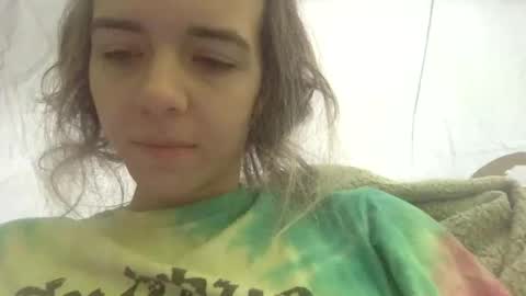 Snapshot of trippybb222 chatting on September 29, 2025, 4:01 pm trippybb222 online show from September 29, 2025, 4:01 pm