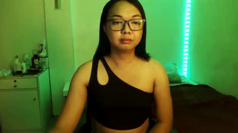 Snapshot of trishakera chatting on March 5, 2025, 7:06 pm trisha online show from March 5, 2025, 7:06 pm