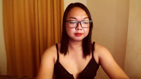 Snapshot of trishakera chatting on October 29, 2025, 2:14 am trisha online show from October 29, 2025, 2:14 am