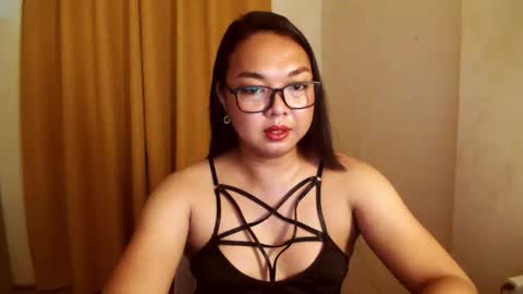 Snapshot of trishakera chatting on November 18, 2025, 10:52 am trisha online show from November 18, 2025, 10:52 am