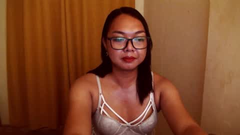 Snapshot of trishakera chatting on November 30, 2025, 4:11 pm trisha online show from November 30, 2025, 4:11 pm