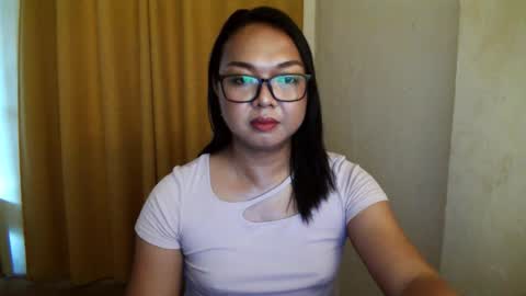 Snapshot of trishakera chatting on December 1, 2025, 4:17 am trisha online show from December 1, 2025, 4:17 am