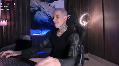 Snapshot of trisstan_ chatting on October 24, 2025, 4:47 pm Alexander online show from October 24, 2025, 4:47 pm