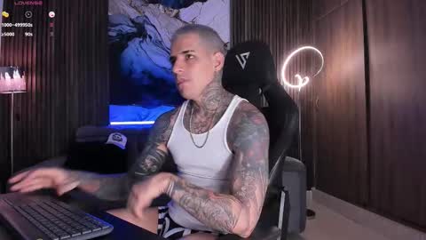 Snapshot of trisstan_ chatting on October 28, 2025, 5:37 pm Alexander online show from October 28, 2025, 5:37 pm