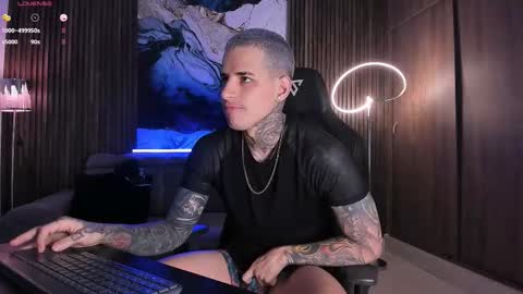 Snapshot of trisstan_ chatting on October 30, 2025, 4:19 pm Alexander online show from October 30, 2025, 4:19 pm