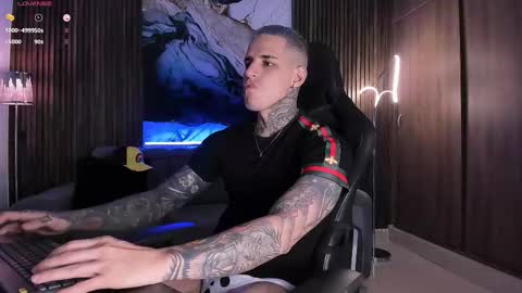 Snapshot of trisstan_ chatting on November 7, 2025, 9:15 pm Alexander online show from November 7, 2025, 9:15 pm