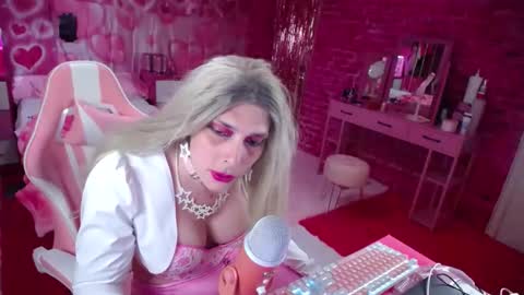 trista_doll online show from December 15, 2024, 11:09 pm