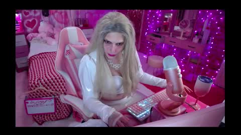 trista_doll online show from February 1, 2025, 12:18 am