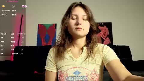 trixibell online show from October 18, 2025, 4:15 am