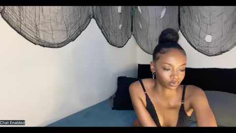 trixie_luv online show from October 21, 2025, 1:12 pm