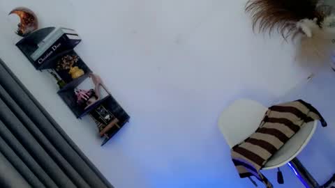 trixie_moore online show from May 15, 2026, 5:36 am
