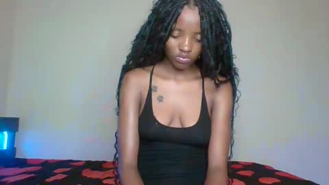 Snapshot of trixxi_v chatting on December 10, 2024, 10:58 pm TRIXXI online show from December 10, 2024, 10:58 pm