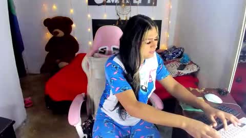 Snapshot of trixxynasty chatting on January 8, 2026, 3:25 pm trixxy online show from January 8, 2026, 3:25 pm