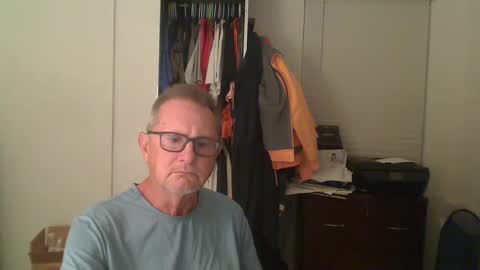 Snapshot of troffer1020 chatting on December 3, 2024, 12:24 am Troffer online show from December 3, 2024, 12:24 am