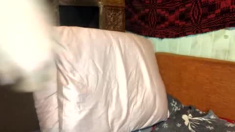 Troncq online show from March 2, 2025, 6:19 pm