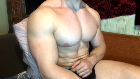 Troncq online show from March 3, 2025, 6:22 pm