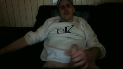 Snapshot of trqboqvilckf chatting on March 9, 2025, 8:18 am trqboqvilckf online show from March 9, 2025, 8:18 am