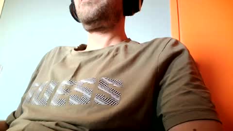 Snapshot of truble_again chatting on June 24, 2026, 8:35 am truble_again online show from June 24, 2026, 8:35 am