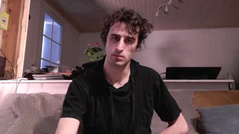 trucdeoufouf online show from February 4, 2025, 7:40 am