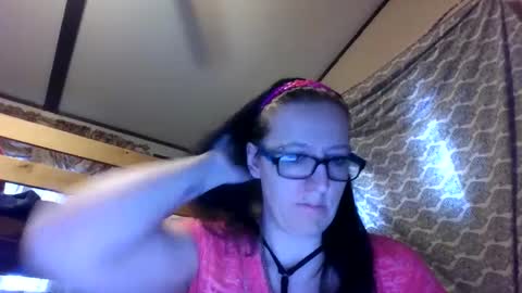 Snapshot of truckerswifetobe chatting on December 10, 2024, 8:49 pm TruckersWifeToBe online show from December 10, 2024, 8:49 pm