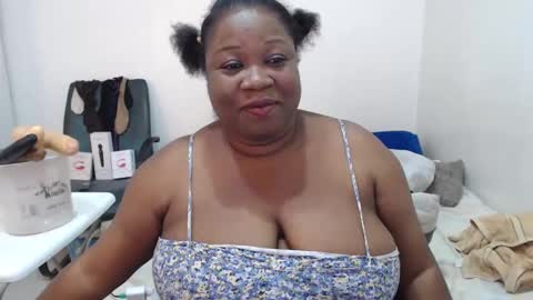 Snapshot of truebella30 chatting on January 23, 2025, 8:04 am TrueBella30 online show from January 23, 2025, 8:04 am