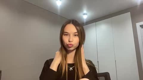 Snapshot of tryme_muse chatting on January 17, 2026, 5:16 pm tryme_muse online show from January 17, 2026, 5:16 pm