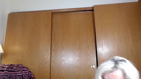 Sabrina Ravndahl online show from December 19, 2025, 8:16 pm