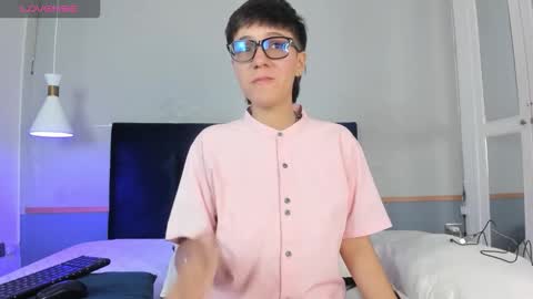 Maru online show from November 10, 2025, 9:36 pm