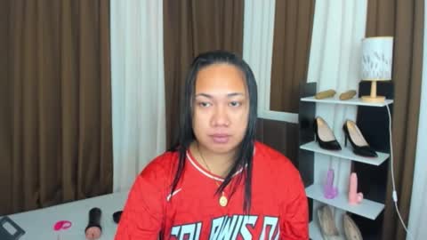 Karen Oquio online show from September 18, 2025, 11:23 am