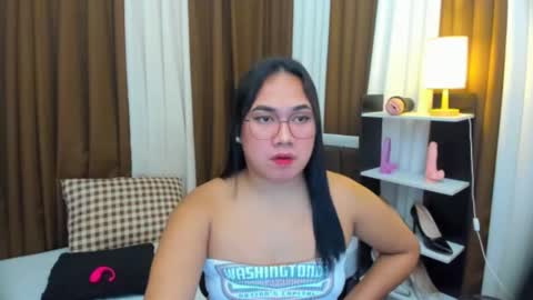 Karen Oquio online show from October 18, 2025, 5:14 pm