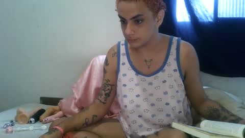 Snapshot of ttransviado chatting on September 30, 2025, 9:36 am Nique online show from September 30, 2025, 9:36 am