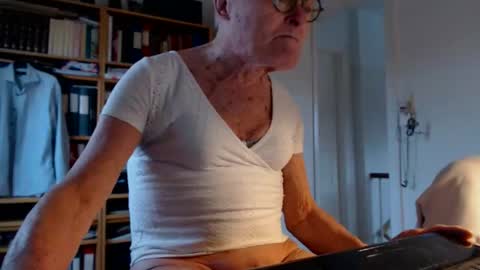 FINN but call me NANNA online show from December 2, 2025, 12:54 pm