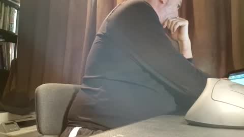 Snapshot of tubsy6868 chatting on November 26, 2025, 9:32 am tubsy6868 online show from November 26, 2025, 9:32 am