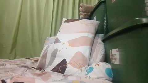 Mae online show from October 24, 2025, 9:55 pm