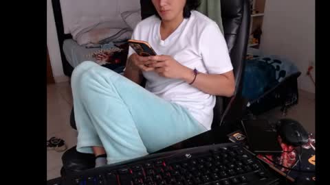 Snapshot of tucomplic69 chatting on May 11, 2026, 3:29 pm tucomplic69 online show from May 11, 2026, 3:29 pm