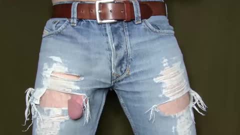 Snapshot of turquoise_metallic chatting on November 16, 2025, 4:51 am Phil Box online show from November 16, 2025, 4:51 am