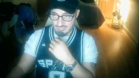 Snapshot of tuscan_taurus chatting on November 10, 2025, 4:55 am tuscan_taurus online show from November 10, 2025, 4:55 am