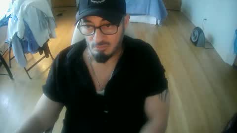 Snapshot of tuscan_taurus chatting on December 1, 2025, 12:54 pm tuscan_taurus online show from December 1, 2025, 12:54 pm