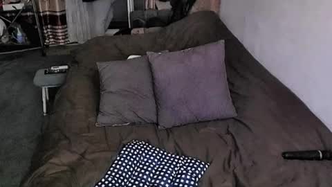 Snapshot of tviks chatting on December 19, 2025, 12:28 am Lana online show from December 19, 2025, 12:28 am