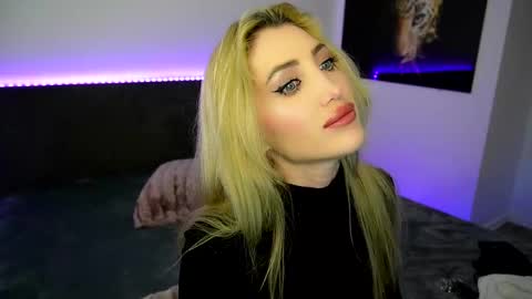 Snapshot of tweety_twist chatting on February 25, 2025, 1:30 am MayCarrey online show from February 25, 2025, 1:30 am