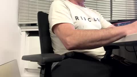 Snapshot of twickenhamthickshaft chatting on January 29, 2025, 7:11 pm Fred Eric Smitherton online show from January 29, 2025, 7:11 pm