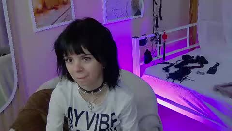 Twiggy online show from June 28, 2026, 7:36 am