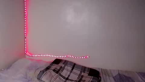 Twillight online show from November 14, 2025, 8:46 am