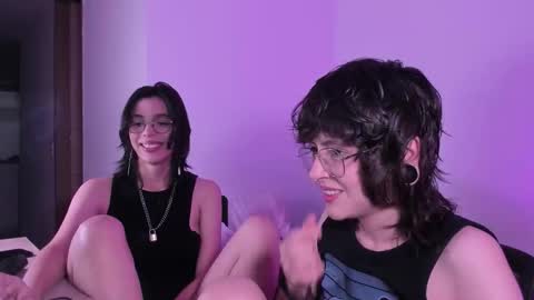 Eve  Lili online show from November 7, 2025, 9:37 pm