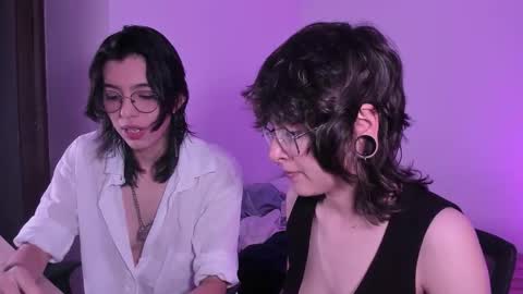 Eve  Lili online show from November 8, 2025, 9:24 pm