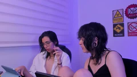 Snapshot of twilightmuses chatting on February 4, 2026, 10:04 pm Eve Lili online show from February 4, 2026, 10:04 pm