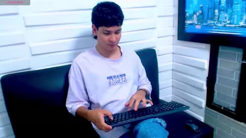 Snapshot of twink_bunny chatting on November 15, 2025, 5:09 pm samu online show from November 15, 2025, 5:09 pm