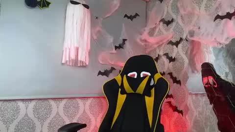 Dani online show from October 18, 2025, 7:36 pm