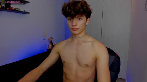 Snapshot of twink_dream__ chatting on May 18, 2026, 3:02 am jhony online show from May 18, 2026, 3:02 am